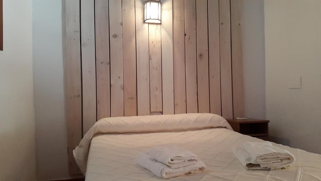 Albergue De Espiel Екстериор снимка