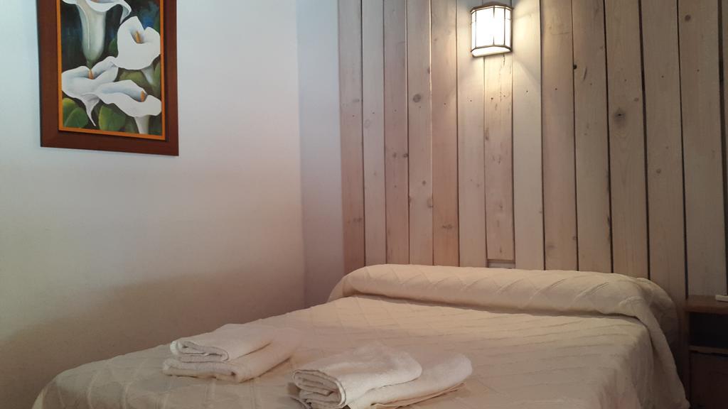 Albergue De Espiel Екстериор снимка